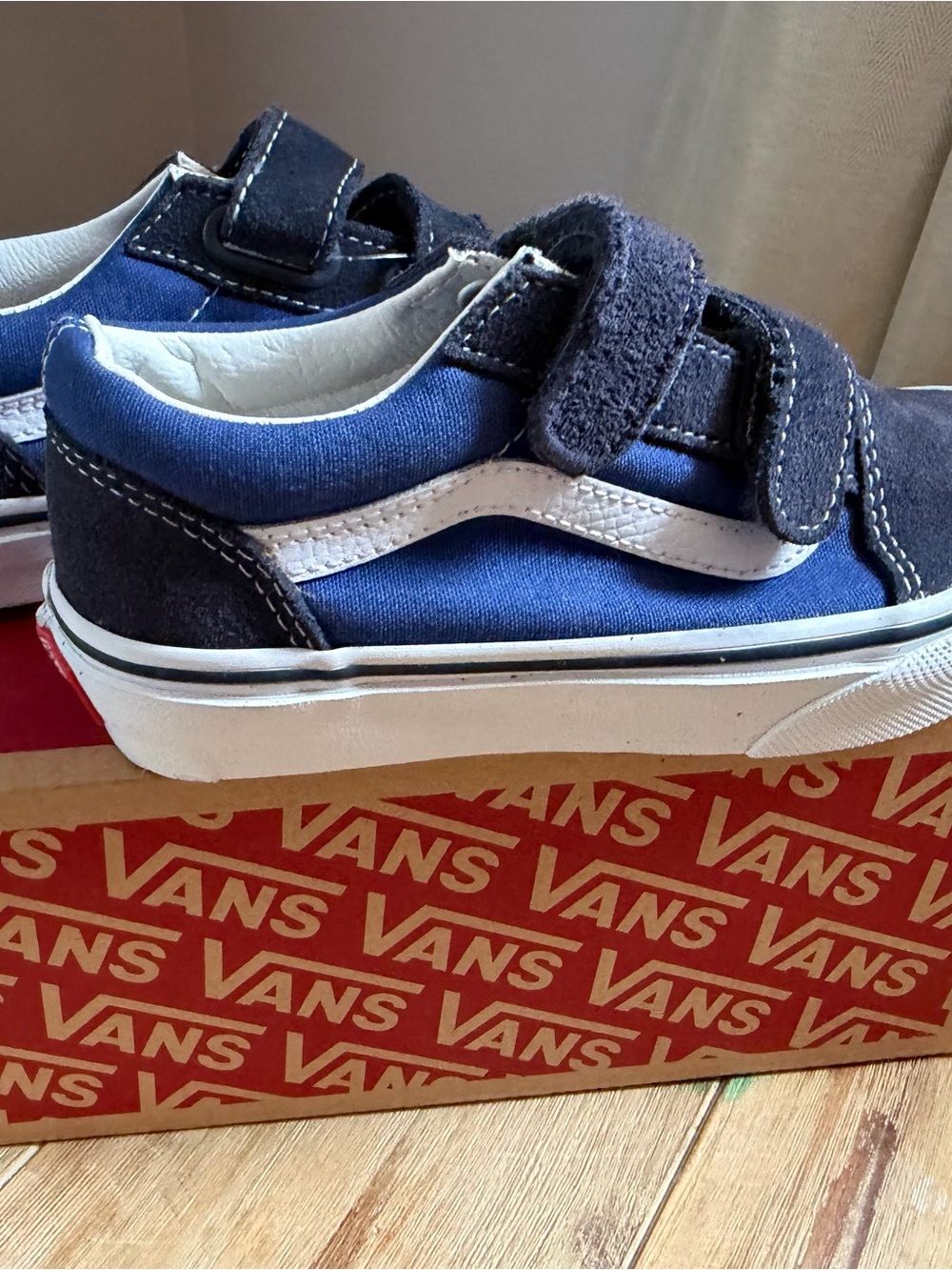 Vans Kids Navy and White Velcro Old Skool Sneakers - Picture 7 of 7